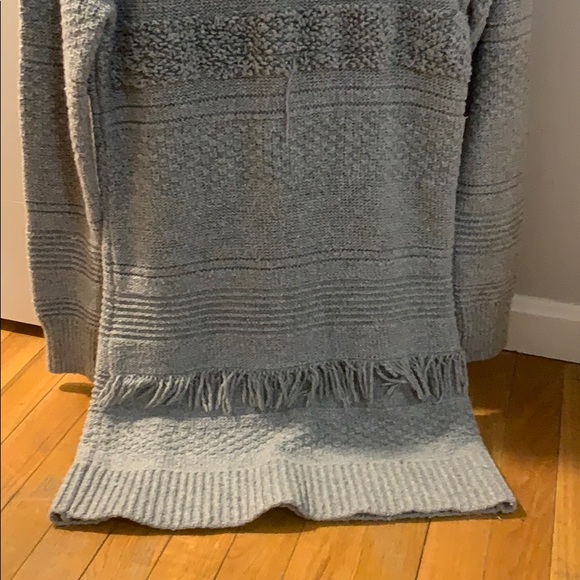 Gray sweater dress from Abercrombie - Picture 3 of 5